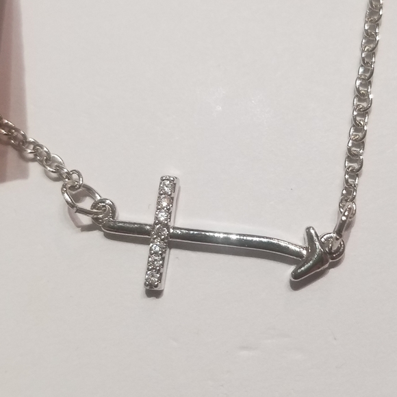 Silver & diamonds sideways arrow cross crucifix & chain neckalace pendant - Picture 2 of 9